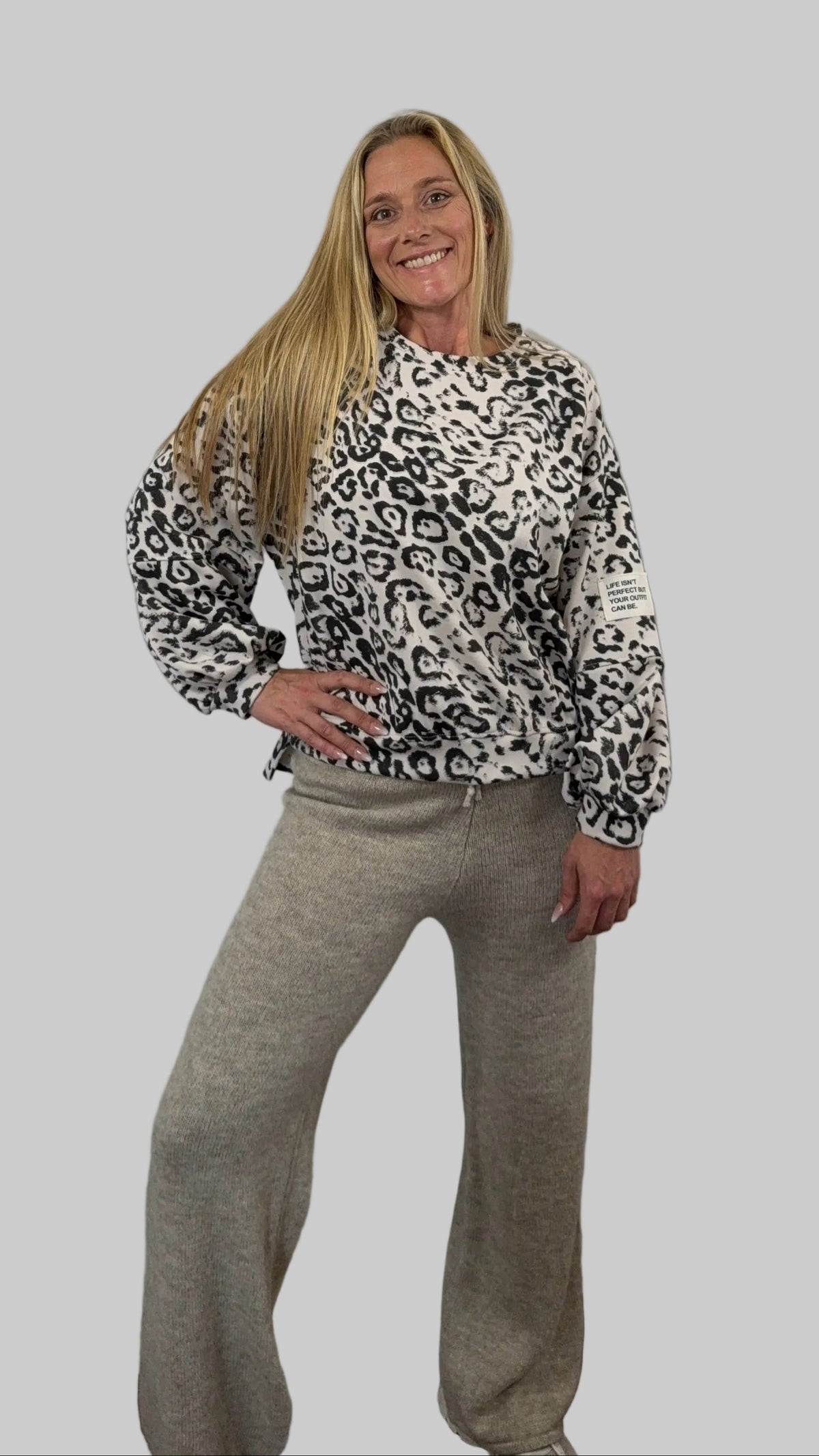 "LEO" Pullover